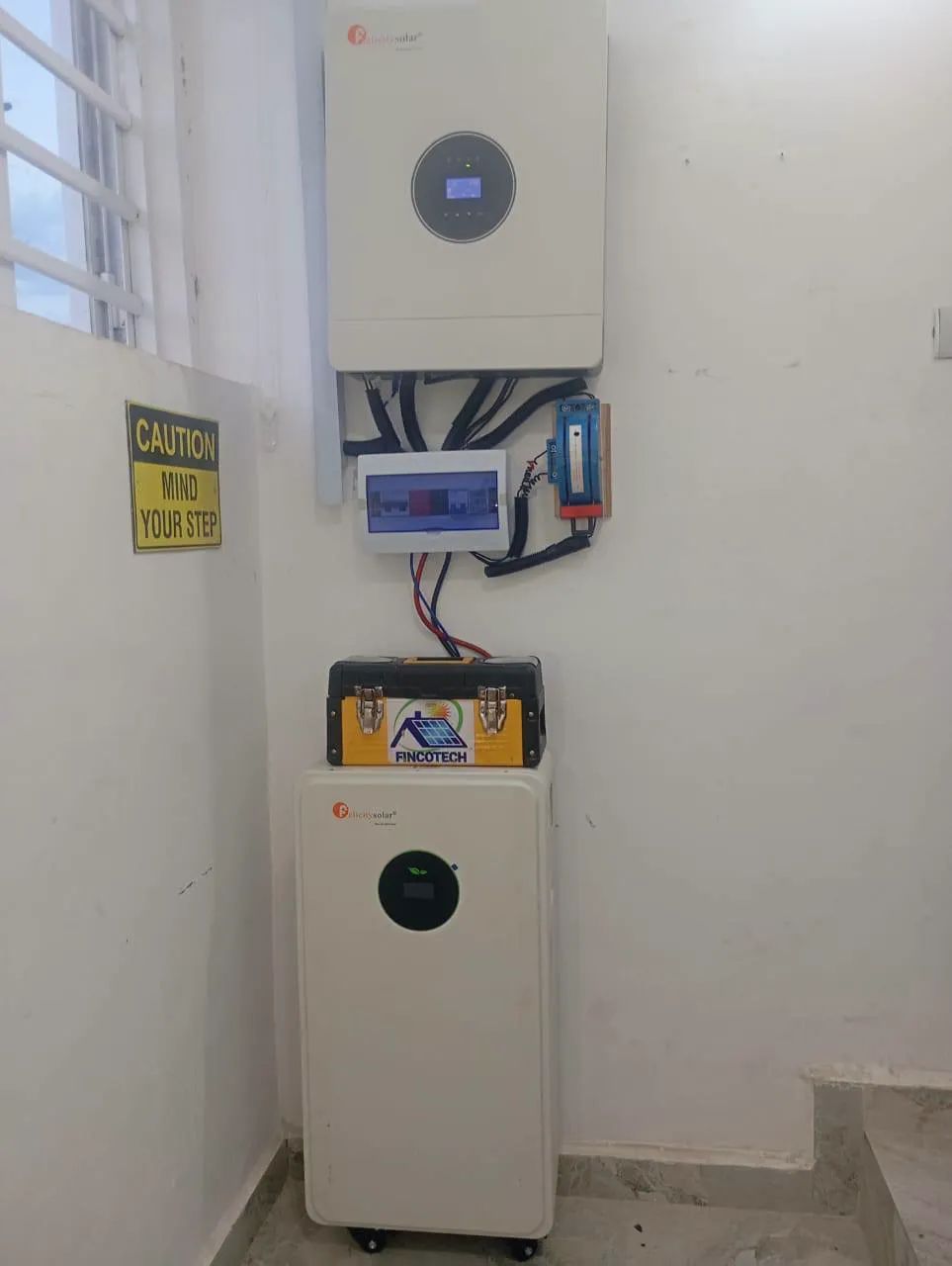 Hybrid Inverter & Lithium Battery Unit