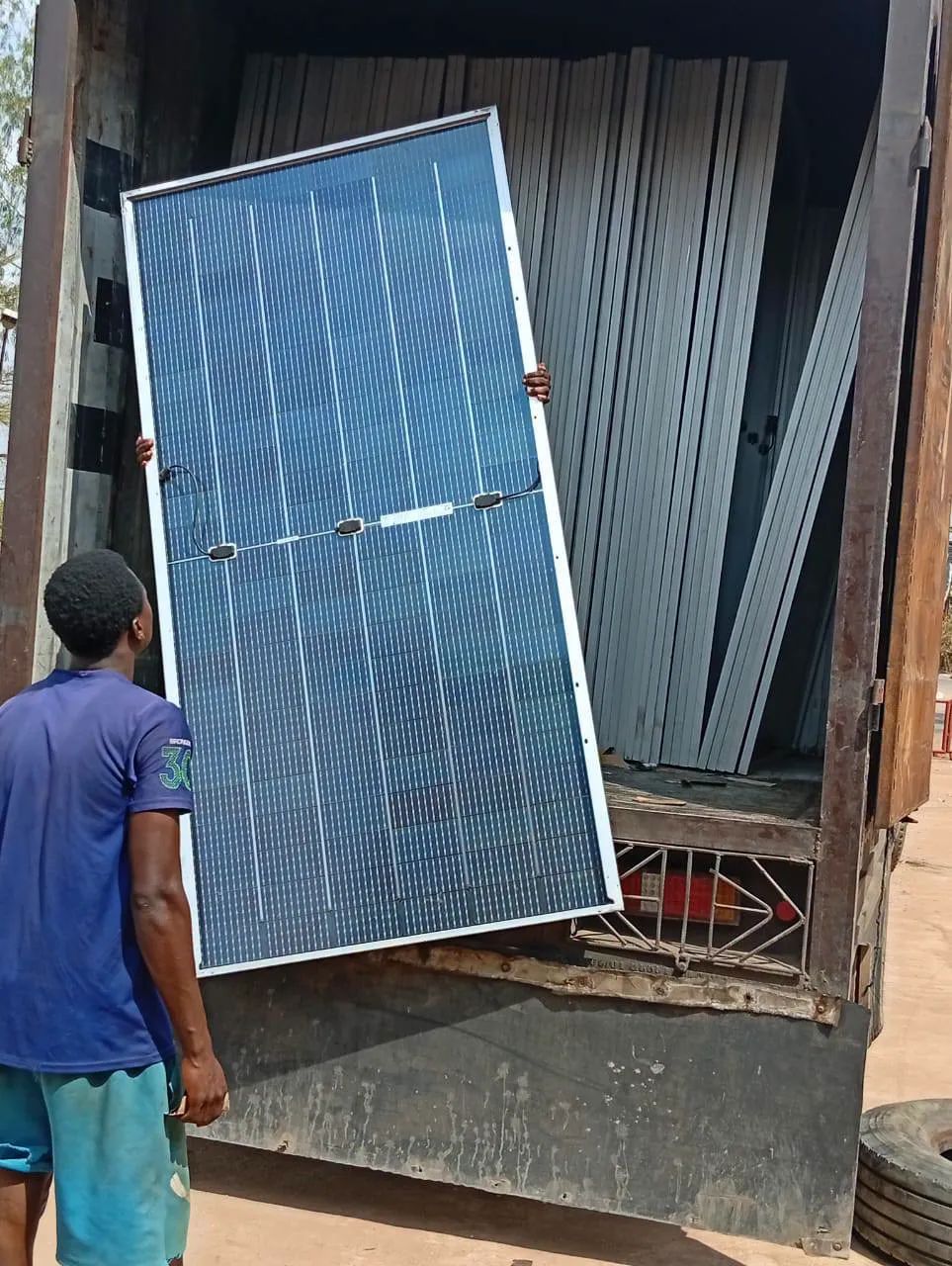 Solar Panel Delivery & Logistics